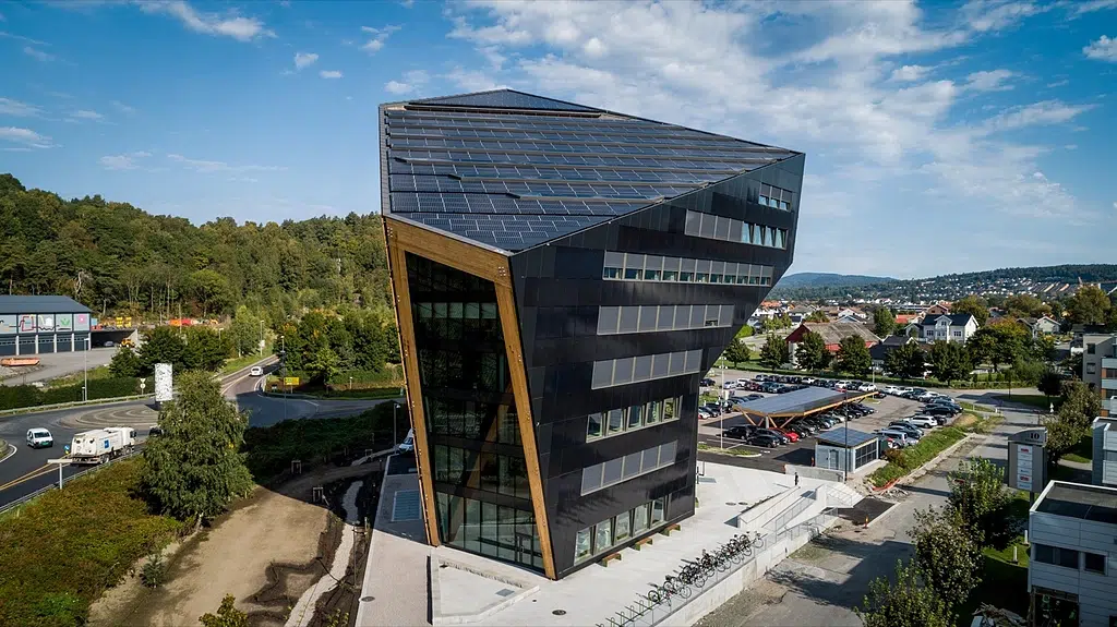 Zero energy buildings